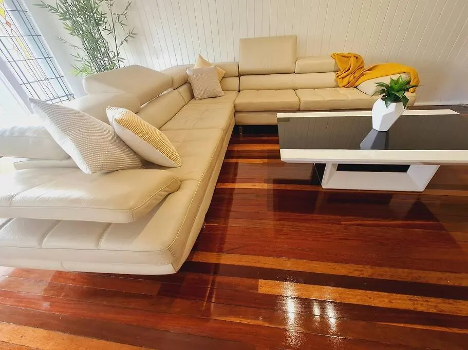 Apartment Exclusive Location - Entire 3-Bedroom Unit In Maryborough Cbd, 10Ppl